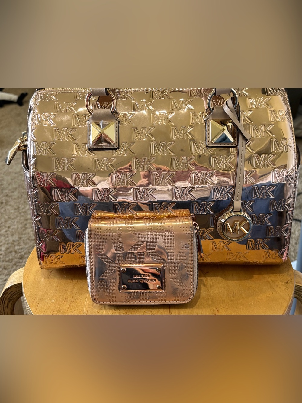 MICHAEL KORS GRAYSON ROSE GOLD MD DUFFLE SATCHEL With MK Logo Zip Around Wallet